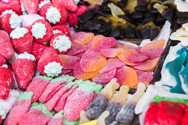 Die Köstlichsten Gummibärchen Und Erdbeeren — Stockfoto