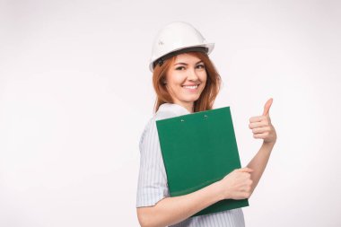 Mimar, işçi ve Emlak kavramı - kadın Oluşturucusu'nu veya başparmak kopya alanı ile beyaz arka plan üzerinde gösterilen mühendisi