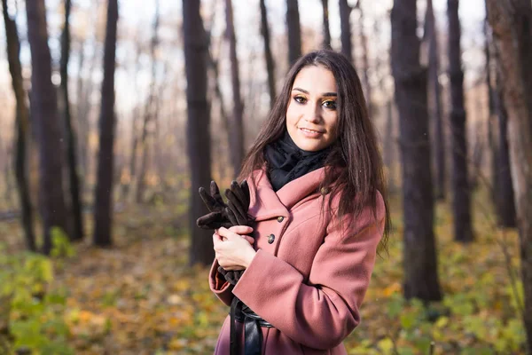 Saison Herbst Und Personenkonzept Porträt Einer Jungen Modefrau Freien Auf — Stockfoto