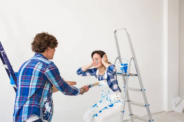 Renovation People Emotions Concept Young Woman Man Arguing Renovation Apartment — Stock Photo, Image