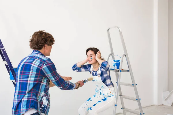 Renovación Concepto Personas Emociones Mujer Joven Hombre Con Discusiones Durante — Foto de Stock