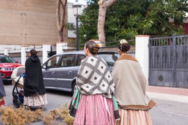 Oropesa Del Mar, İspanya - 13 Ocak 2018: tatil alay Festivali saint Anthony sokakta Oropesa del Mar, İspanya