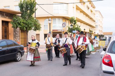 Oropesa Del Mar, İspanya - 13 Ocak 2018: tatil alay Festivali saint Anthony sokakta Oropesa del Mar, İspanya