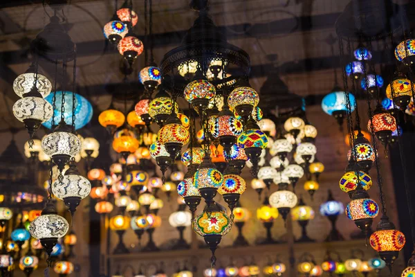 Kolorowa mozaika turecki lampy orientalne tradycyjne światło — Zdjęcie stockowe