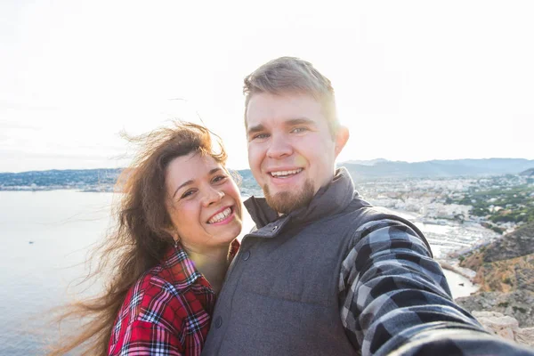 Reise Urlaub Und Urlaubskonzept Schönes Paar Selfie Meer — Stockfoto