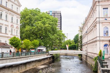 Karlovy Vary, Çek Cumhuriyeti: 13 Haziran 2017: güzel binalar dan geleneksel şehir, Karlovy Vary, Çek Cumhuriyeti