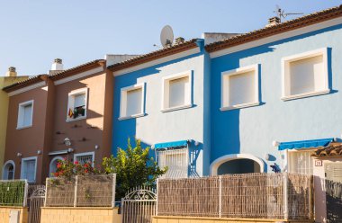 Tasarım, Mimarlık ve yapı kavramı - evin giriş kapısı