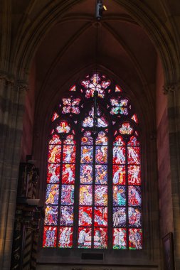 Prague, Çek Cumhuriyeti - 14 Haziran 2017: vitray pencere Katedrali Prag.