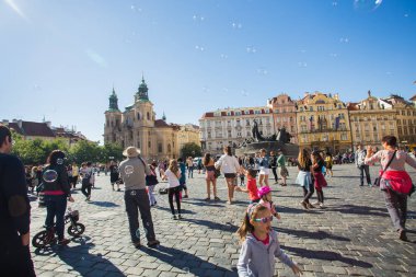 Prague, Çek Cumhuriyeti - 7 Haziran 2017: Prag Eski Şehir Meydanı Çek Cumhuriyeti.