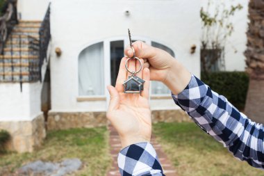 Yeni ev, ev, özellik ve kiracı - emlakçı ev anahtar teslim