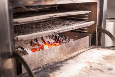 Gıda kavramı - et yemek için büyük fırın