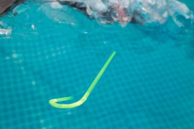 Plastik geri dönüşüm, kirlilik ve çevre kavramı - Suplastik çöp kirliliği Çevre sorunu