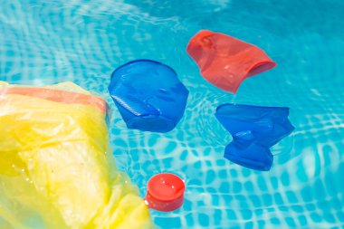 Plastik geri dönüşüm, kirlilik ve çevre kavramı - Plastik çöp kirliliği Çevre sorunu