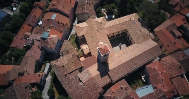 Video mit Drohnenaufnahmen aus der Luft - Panoramablick auf Tagliacozzo, aq. Italien — Stockvideo