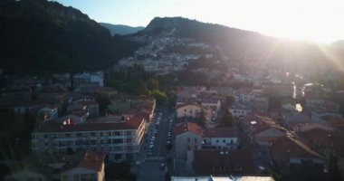 Hava dron görüntüleri video - Tagliacozzo, aq İtalya panoramik manzaralı