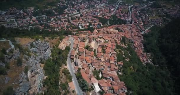 Antenowe drone nagrania wideo - panoramiczny widok Tagliacozzo, Włochy Aq. — Wideo stockowe
