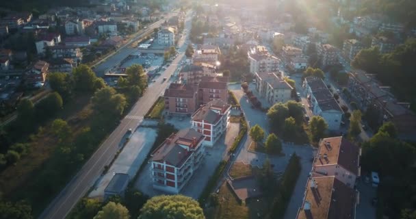 Antenowe drone nagrania wideo - panoramiczny widok Tagliacozzo, Włochy Aq. — Wideo stockowe