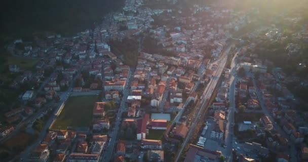 Luchtfoto drone beelden video - panoramisch uitzicht Tagliacozzo, Aq. Italië — Stockvideo