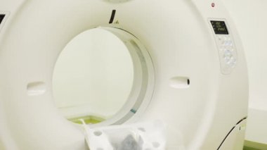 Manyetik rezonans görüntüleme MRI tarama modern bir hastanede