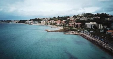 Bandol, Fransa, Sanary Sur Mer ve Baie de Bandol havadan görünümü - Fransız Rivierası.