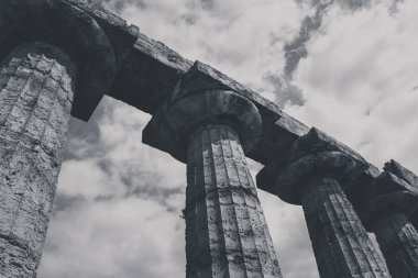 Kültür ve Turizm kavramını Paestum Salerno İtalya'nın arkeolojik kalıntılar