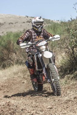 Potenza, İtalya - 29 Mart: Motocross Şampiyonası üzerinde 29 Mart 2015 Brienza, İtalya