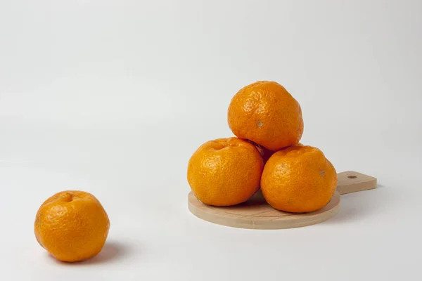 Mandariner Isolerad Vit Bakgrund Att Betyda Ett Koncept — Stockfoto