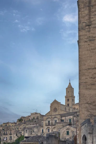 Panoramiczny widok z jego strome ancien Matera (Sassi di Matera) — Zdjęcie stockowe