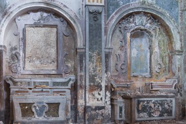 Romagnano al Monte, C'deki Salerno eyaletinde bir hayalet kasaba