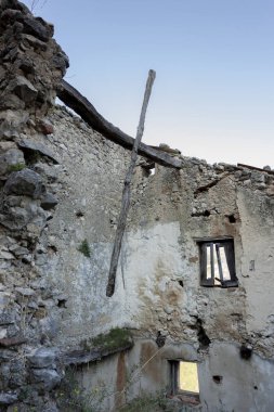 Romagnano al Monte, C'deki Salerno eyaletinde bir hayalet kasaba