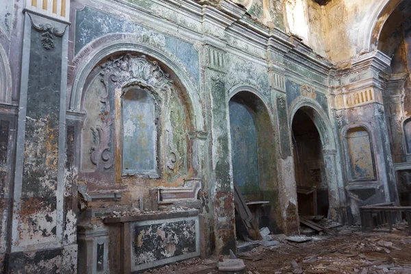 Romagnano al Monte, C'deki Salerno eyaletinde bir hayalet kasaba