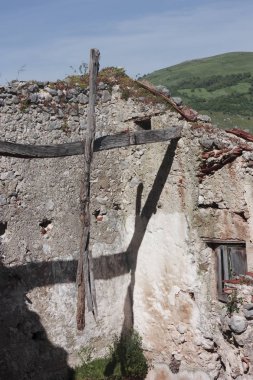 Romagnano al Monte, C'deki Salerno eyaletinde bir hayalet kasaba