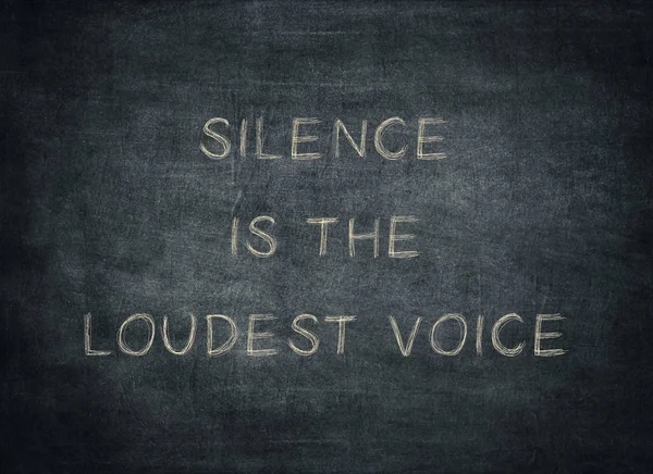 Sessizlik yüksek sesle cevap cevap altın tipografi türü