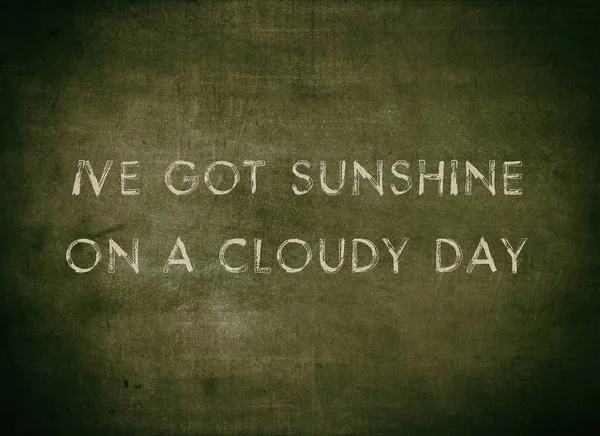 Сонячний хмарний день щасливий любовний листпрес — стокове фото