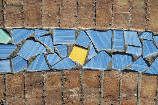 Unregelmäßige Keramik-Motiv, Mosaikwand, Glas auf dem Meer Amalfi co — Stockfoto