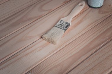 Ahşap doku ve boya fırçası / ev işi.