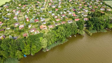 Polonya, Ilawa 'daki eğlence ve sebze bahçelerinin geniş açılı görüntüsü, İHA' dan çekilen fotoğraf