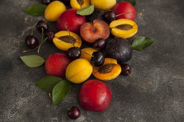 Kayısı, kiraz, vişne, Erik, meyve, Olgun meyve