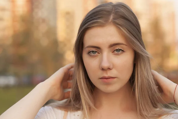 Young Beautiful Girl Blond Portrait Face Beautiful Blonde Girl Sunset — Stock Photo, Image