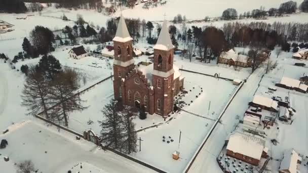 Vista Aérea Antiga Igreja Cristã Cena Inverno Rural Village Rubezhevichi — Vídeo de Stock