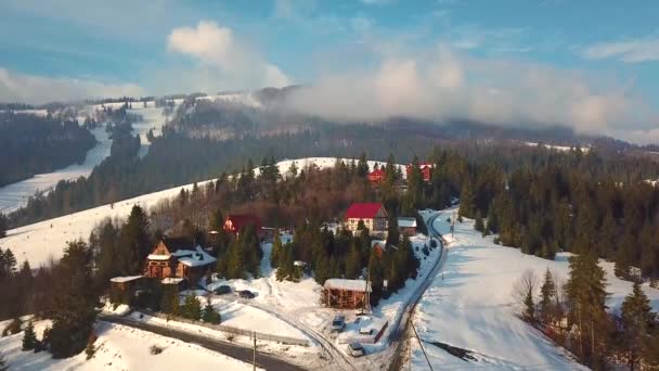 Zimowy Krajobraz Panorama Ośrodek Narciarski Karpatach Panoramiczny Widok Lotu Ptaka — Wideo stockowe