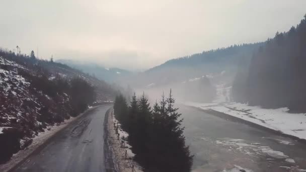 Sisli Donmuş Kış Nehir Hava Kırsal Manzara Karlı Köyü Yol — Stok video