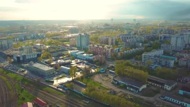 Vista Aérea Primavera Gran Ciudad Estación Ferrocarril Paisaje Urbano Minsk — Vídeos de Stock