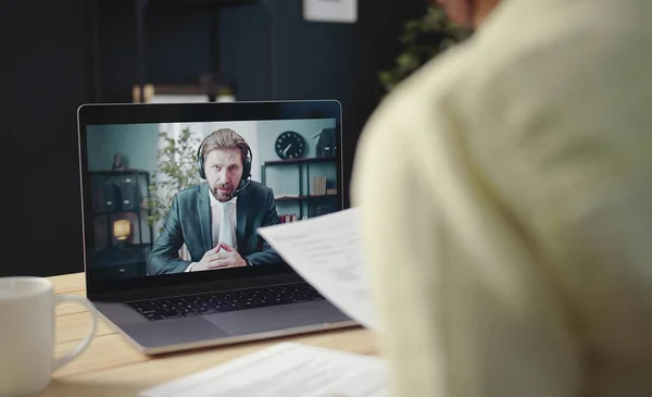 Business person having distant communication — Stock Photo, Image