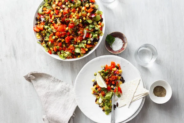 Insalata Taco Tavolo Legno Bianco Vista Dall Alto — Foto Stock