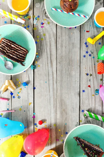 Vista Dall Alto Bambini Sfondo Festivo Cornice Torta Cioccolato Muffin — Foto Stock