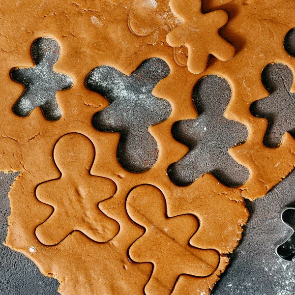 Gingerbread Noel Çerezleri Koyu Arka Plan Üstten Görünüm Üzerinde Fırın — Stok fotoğraf