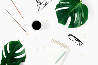 Modern beyaz ofis resepsiyon masası Pano ve aksesuarları