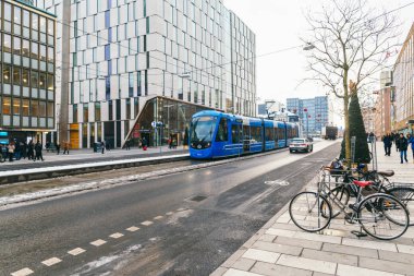 Stockholm, İsveç - 20 Aralık 2018: Karayolu şehir merkezinde görünümünü
