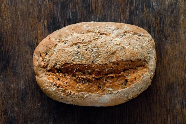 Loaf Rye Bread Crispy Wooden Table — Stok fotoğraf